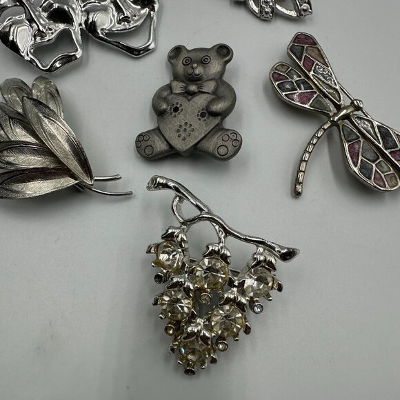 Vintage Brooch Lot Silver Tone Dragonfly Leaf Mask Bear Flower Cluster 6PC - Picture 4 of 15
